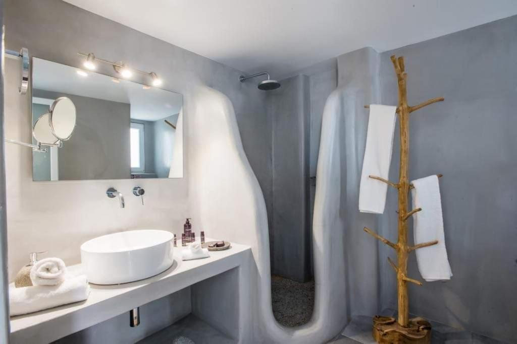 Jonaz Rooms & Suites Орнос Экстерьер фото