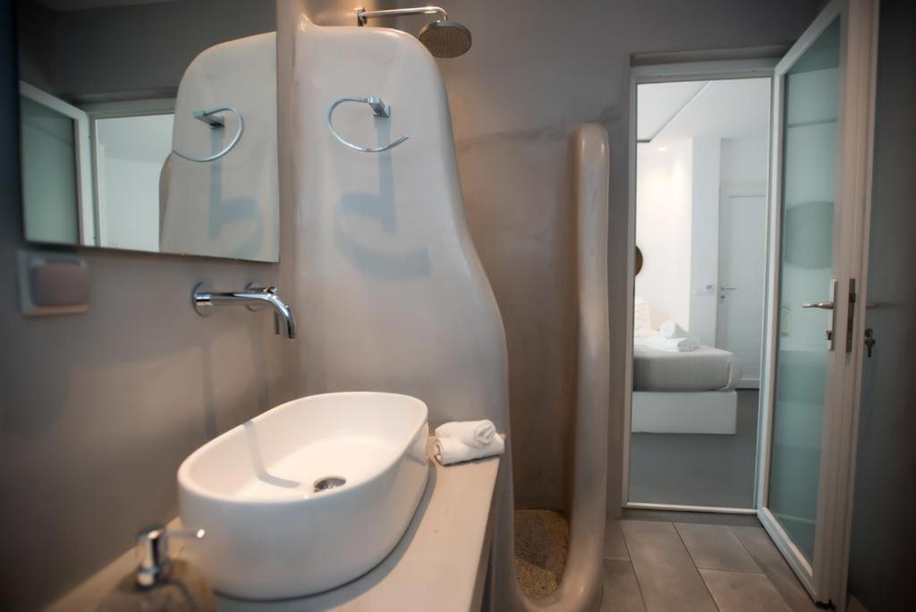 Jonaz Rooms & Suites Орнос Экстерьер фото
